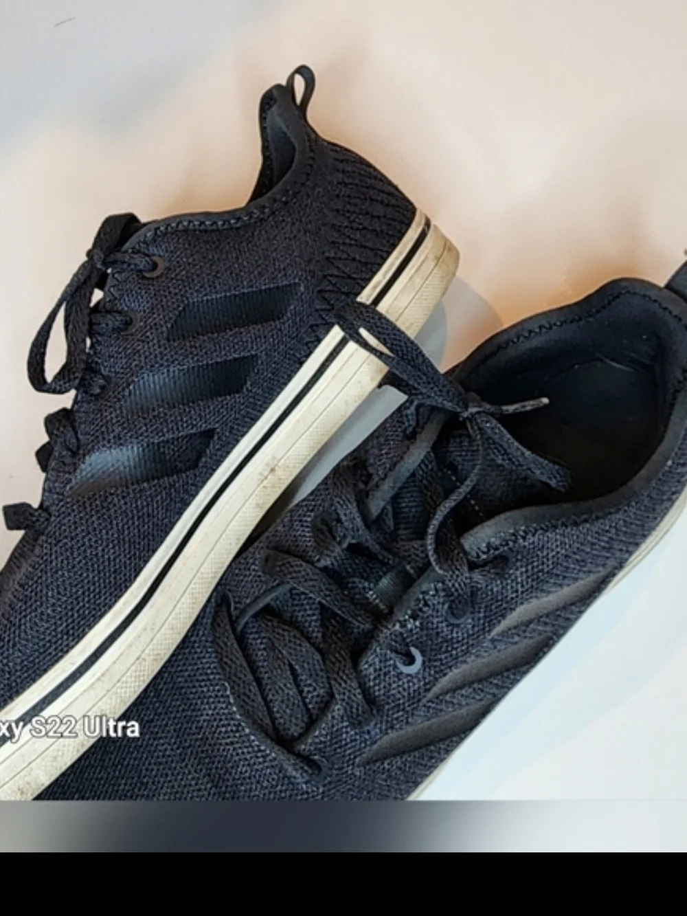 adidas Swift Run Men's Black & White Sneakers US 9.5